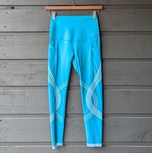 NWOT Fanka Body Sculpt Side Pocket 7/8 Leggings Hawaii Blue Wave Size Small